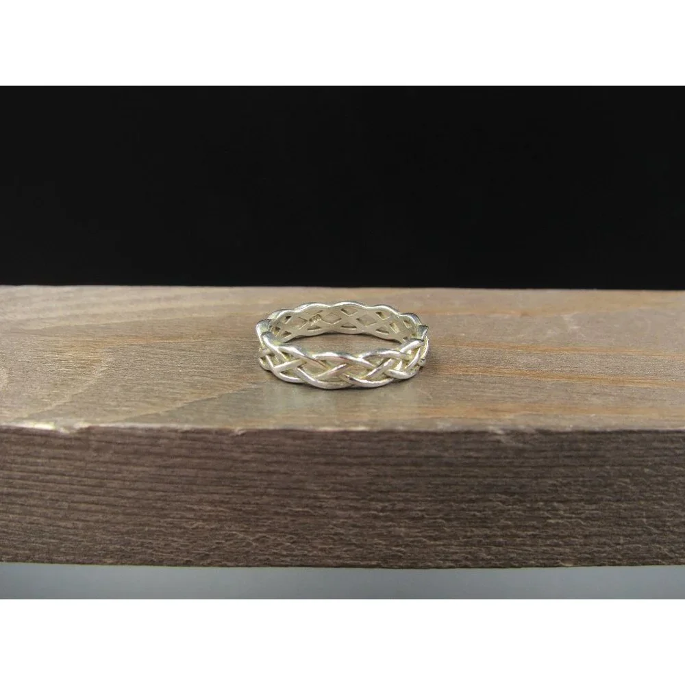 Size 6.75 Sterling Silver Braid Pattern Plain Band Ring - Picture 1 of 7